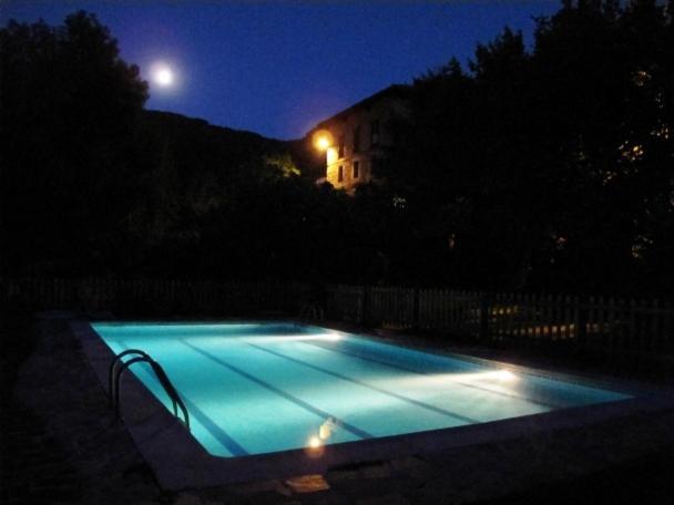 Albergue Turistico Valdebaro Camaleno Bagian luar foto