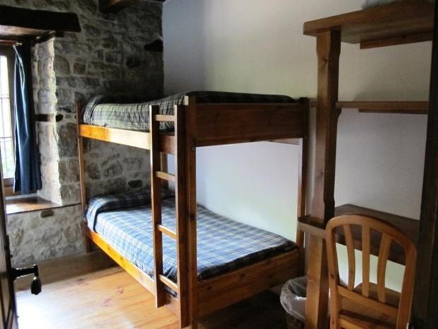 Albergue Turistico Valdebaro Camaleno Ruang foto