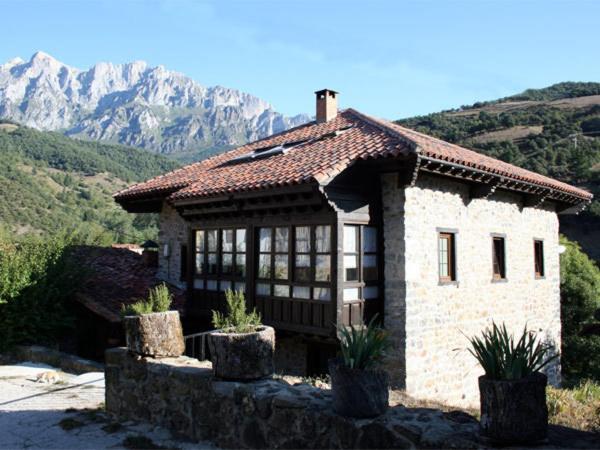 Albergue Turistico Valdebaro Camaleno Bagian luar foto